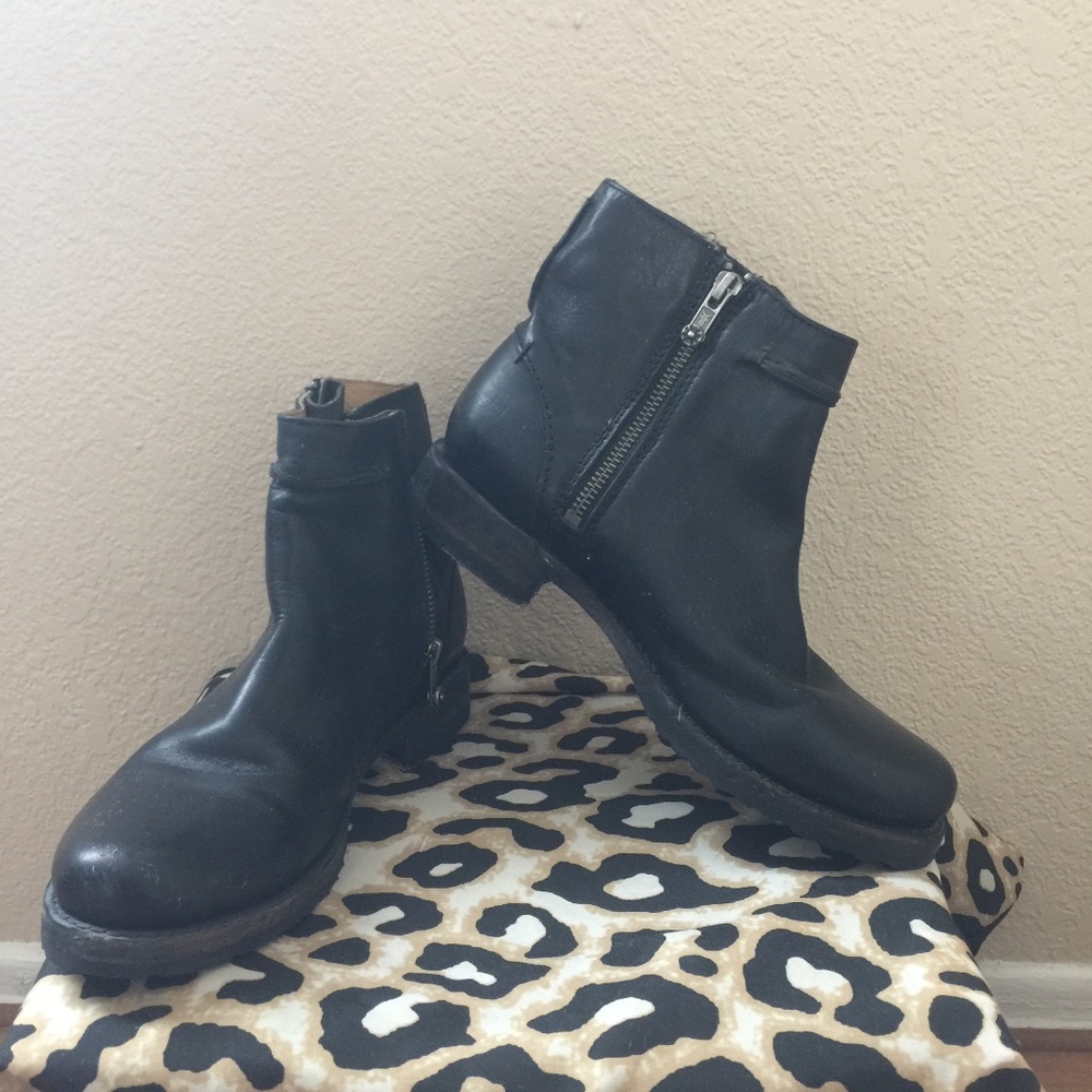 FRYE BOOTS BLACK SZ 7.5 B